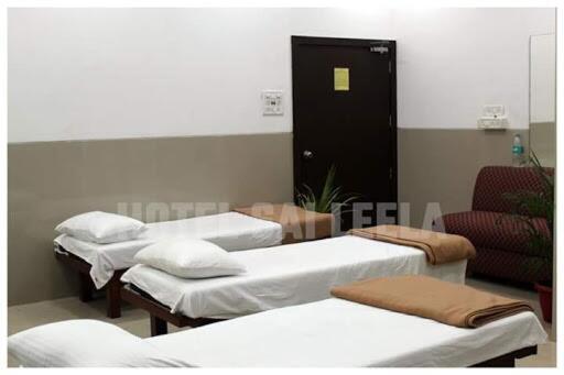 Hotel Sai Leela Loadging & Boarding Amarnath ภายนอก รูปภาพ